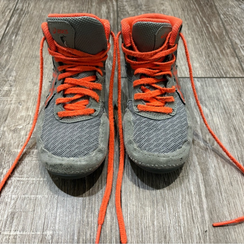 Asics Kids Shoes in Gray and Orange